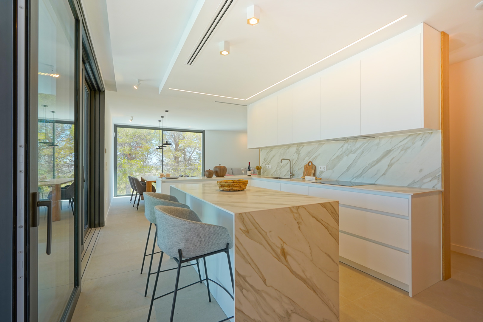 4305MOR Grote moderne villa te koop in Moraira