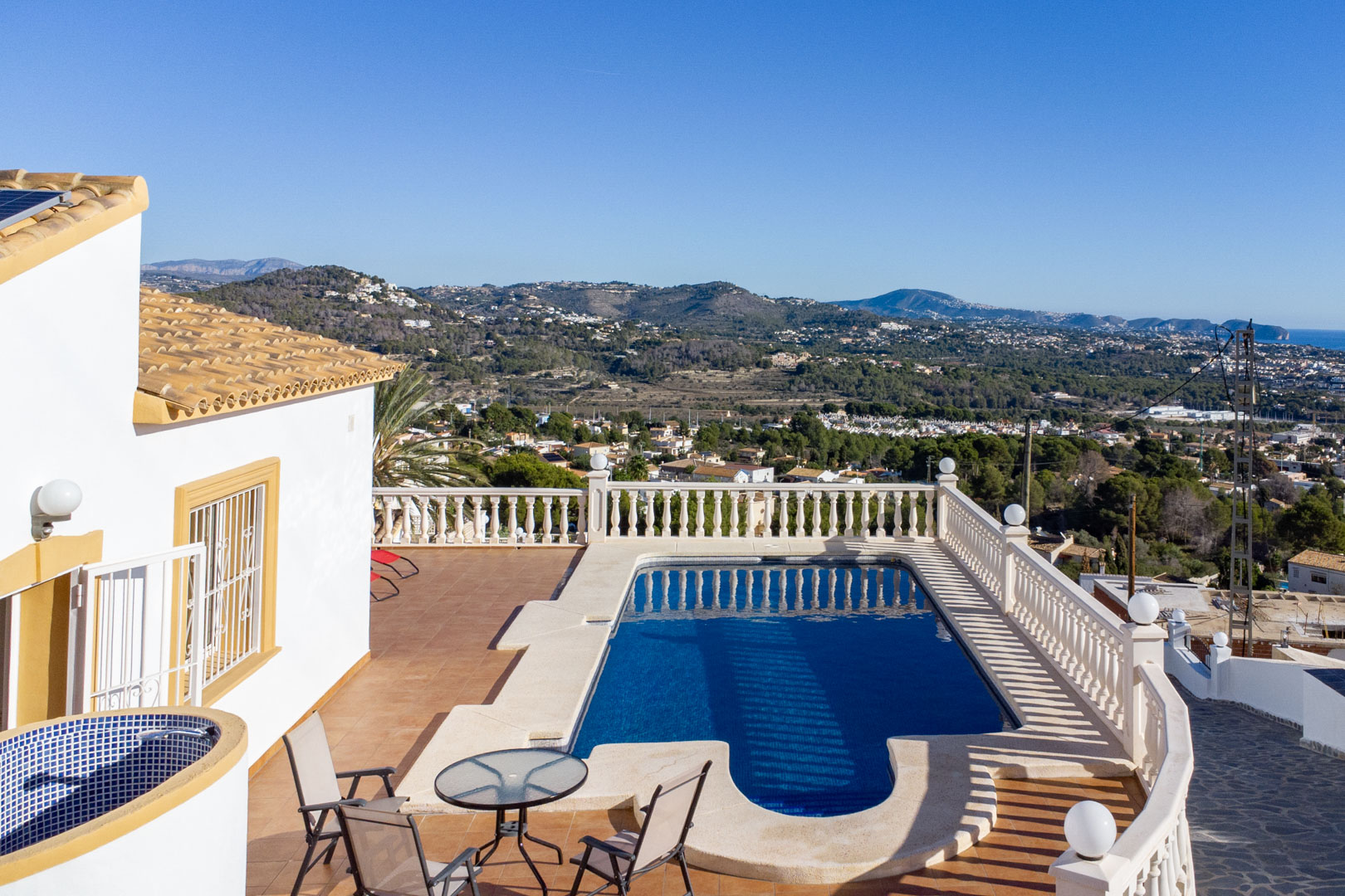 C4XY4596CAL Villa met gastenverblijf en panoramisch zeezicht te koop in Oltamar,  Calpe