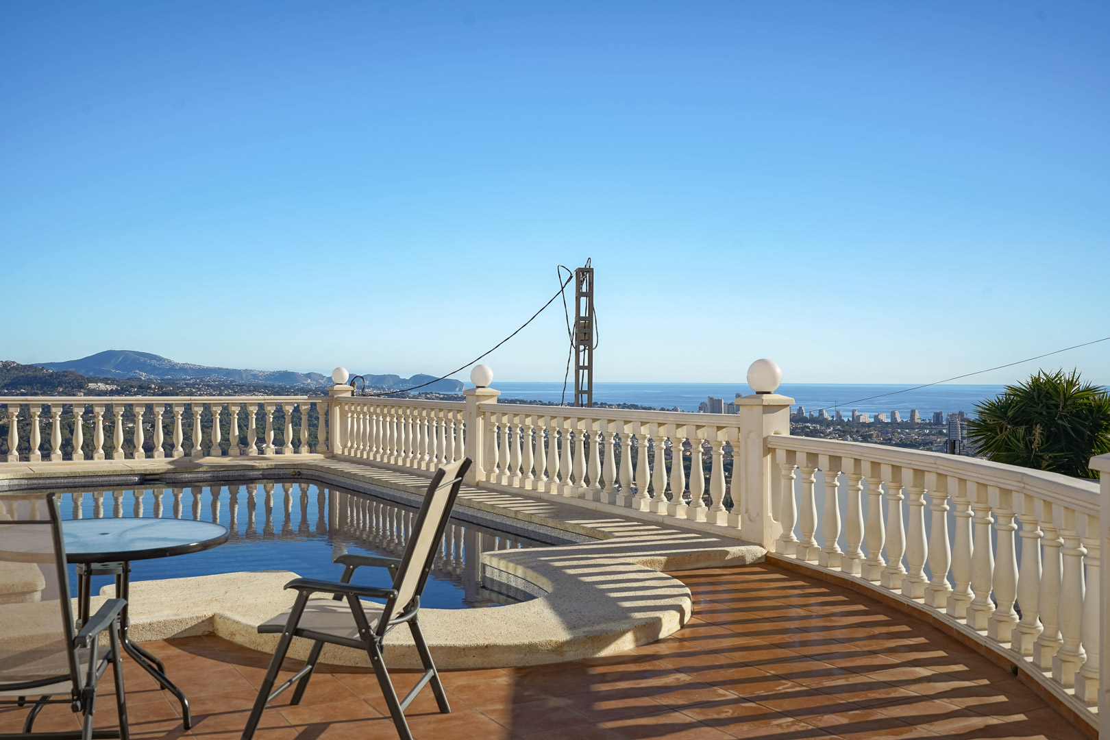 C4XY4596CAL Villa met gastenverblijf en panoramisch zeezicht te koop in Oltamar,  Calpe