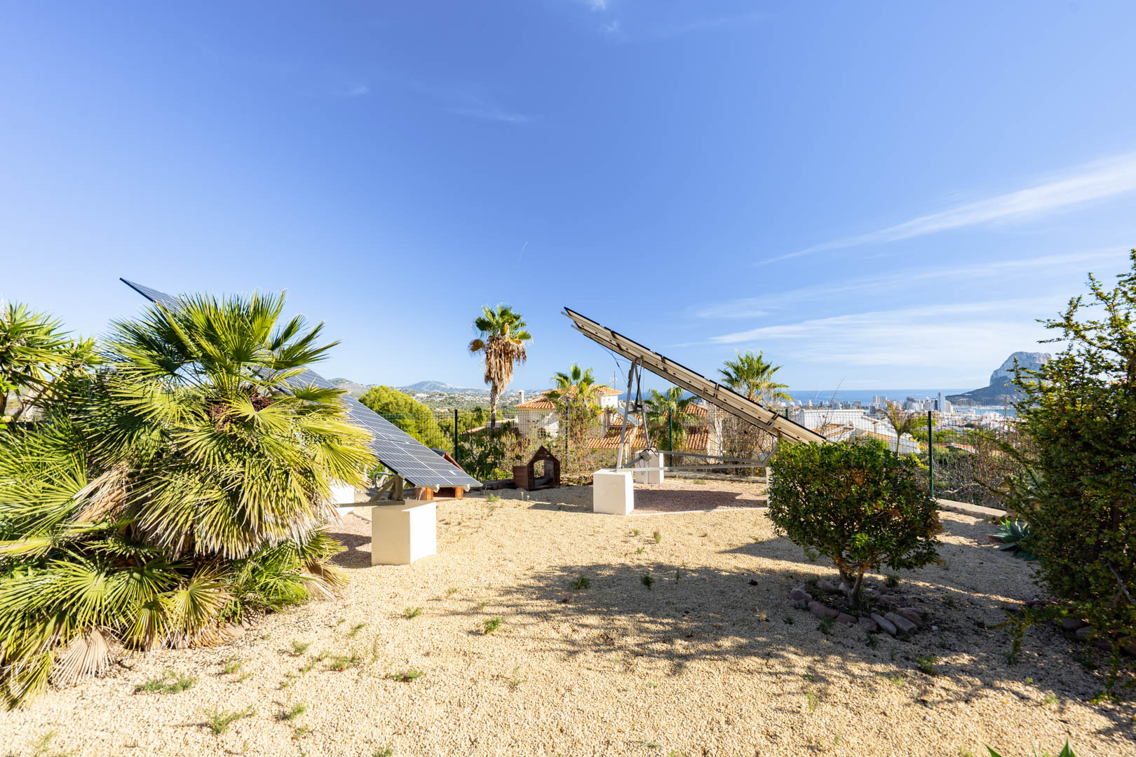 4597CAL_18 4597CAL Ruime villa met panoramisch zeezicht te koop in Calpe