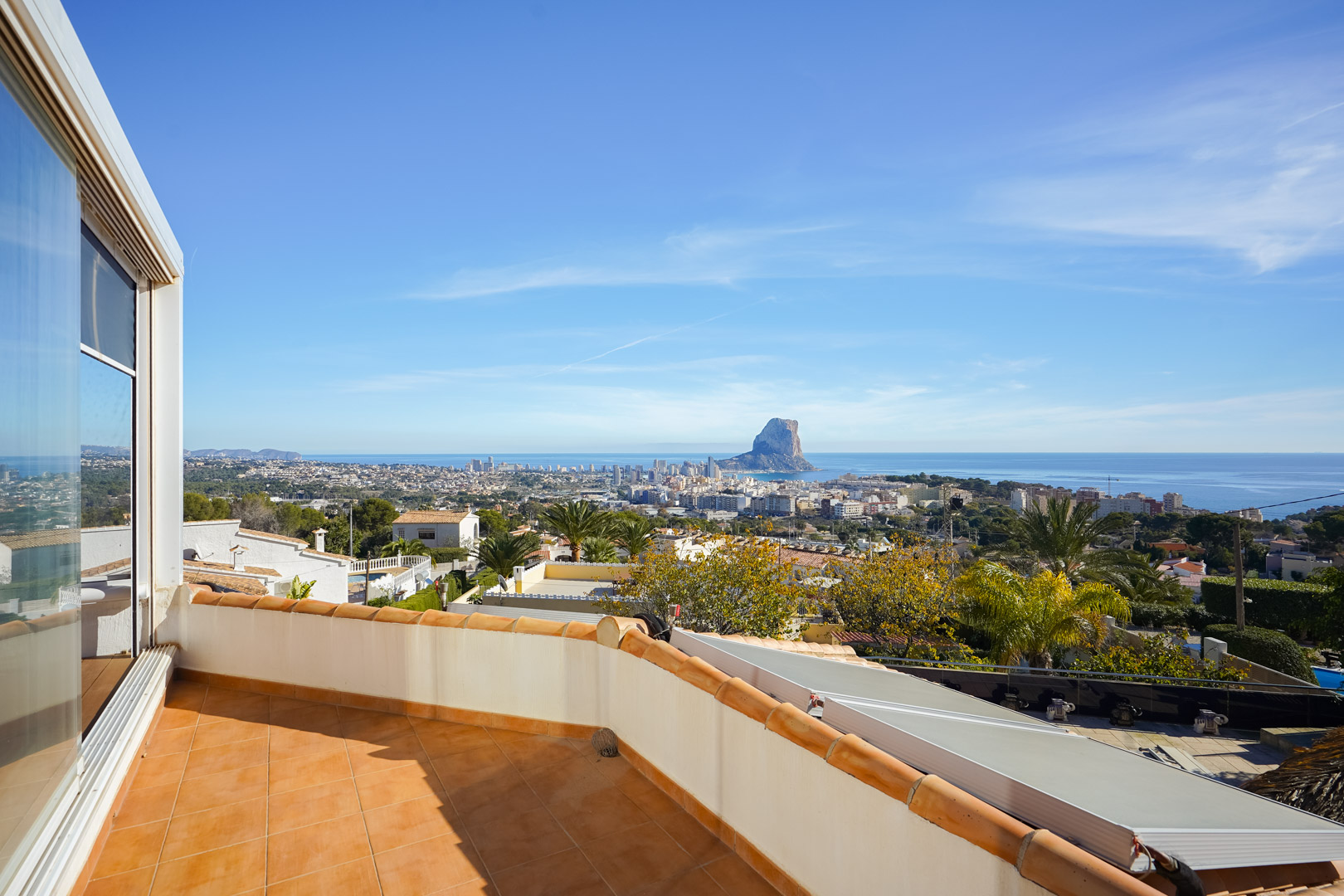 4597CAL_32 4597CAL Ruime villa met panoramisch zeezicht te koop in Calpe