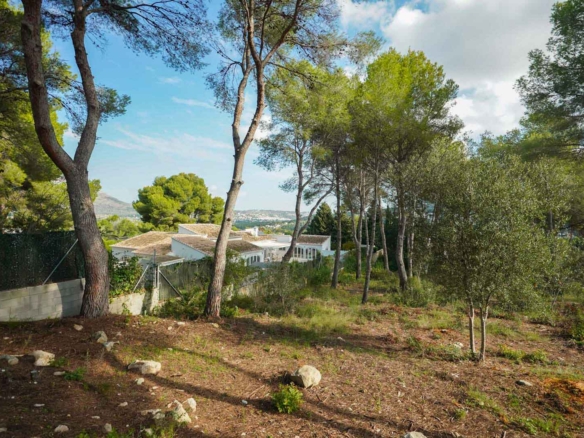C3XY4617JAV Ruime bouwgrond te koop in La Lluca, Jávea