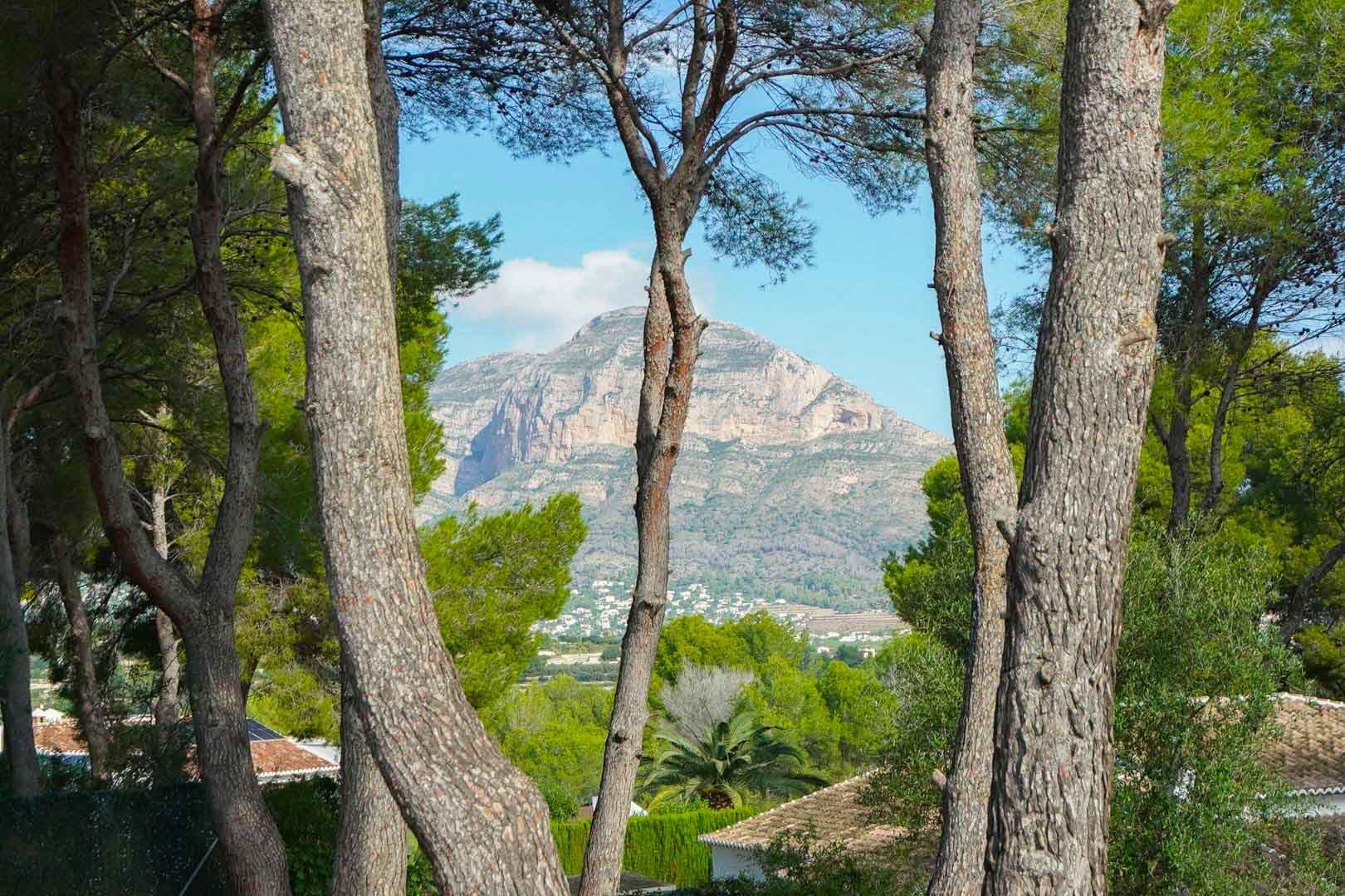 C3XY4617JAV Ruime bouwgrond te koop in La Lluca, Jávea
