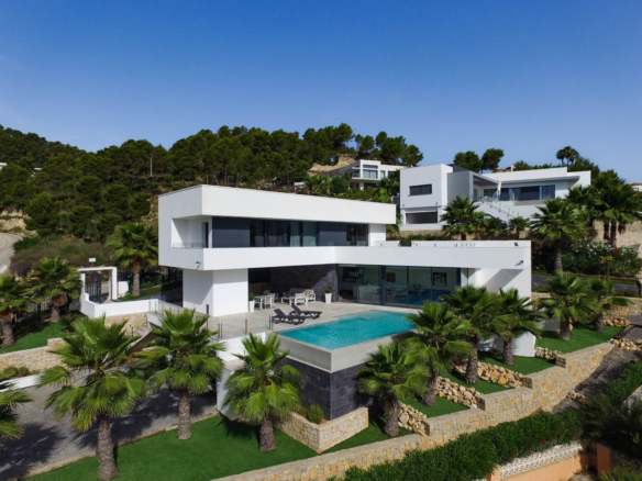 4618JAV Impressionante moderne luxe villa met zeezicht te koop in Jávea