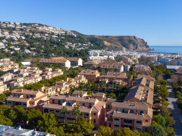 C4XY4619JAV Appartement in residentieel complex met zwembad te koop in de haven, Jávea