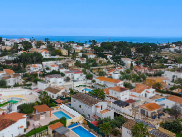 C3XY4620CAL Villa te koop op wandelafstand van het strand in Calpe