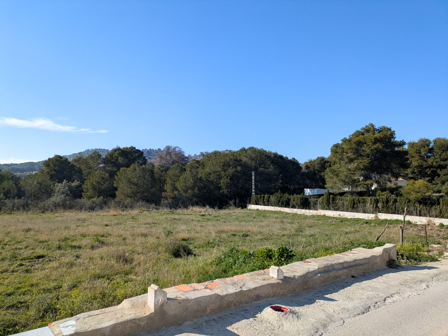 4628JAV Traditionele finca met bijhorende grondstukken te koop in Pinosol-Las Laderas, Jávea