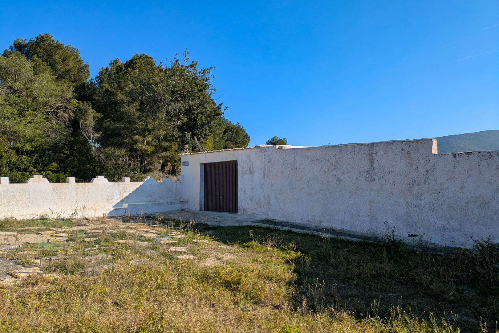 4628JAV Traditionele finca met bijhorende grondstukken te koop in Pinosol-Las Laderas, Jávea