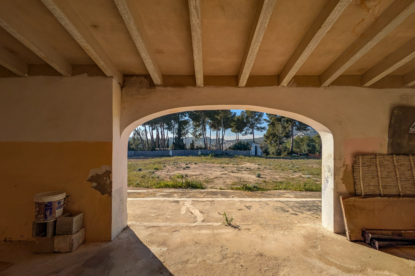 4628JAV Traditionele finca met bijhorende grondstukken te koop in Pinosol-Las Laderas, Jávea