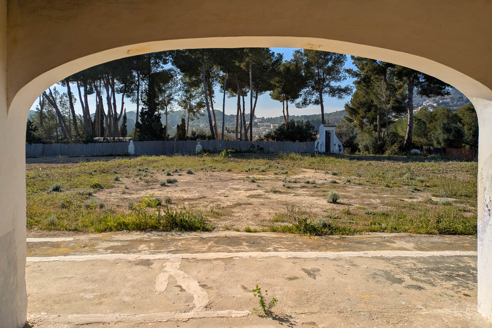 4628JAV Traditionele finca met bijhorende grondstukken te koop in Pinosol-Las Laderas, Jávea