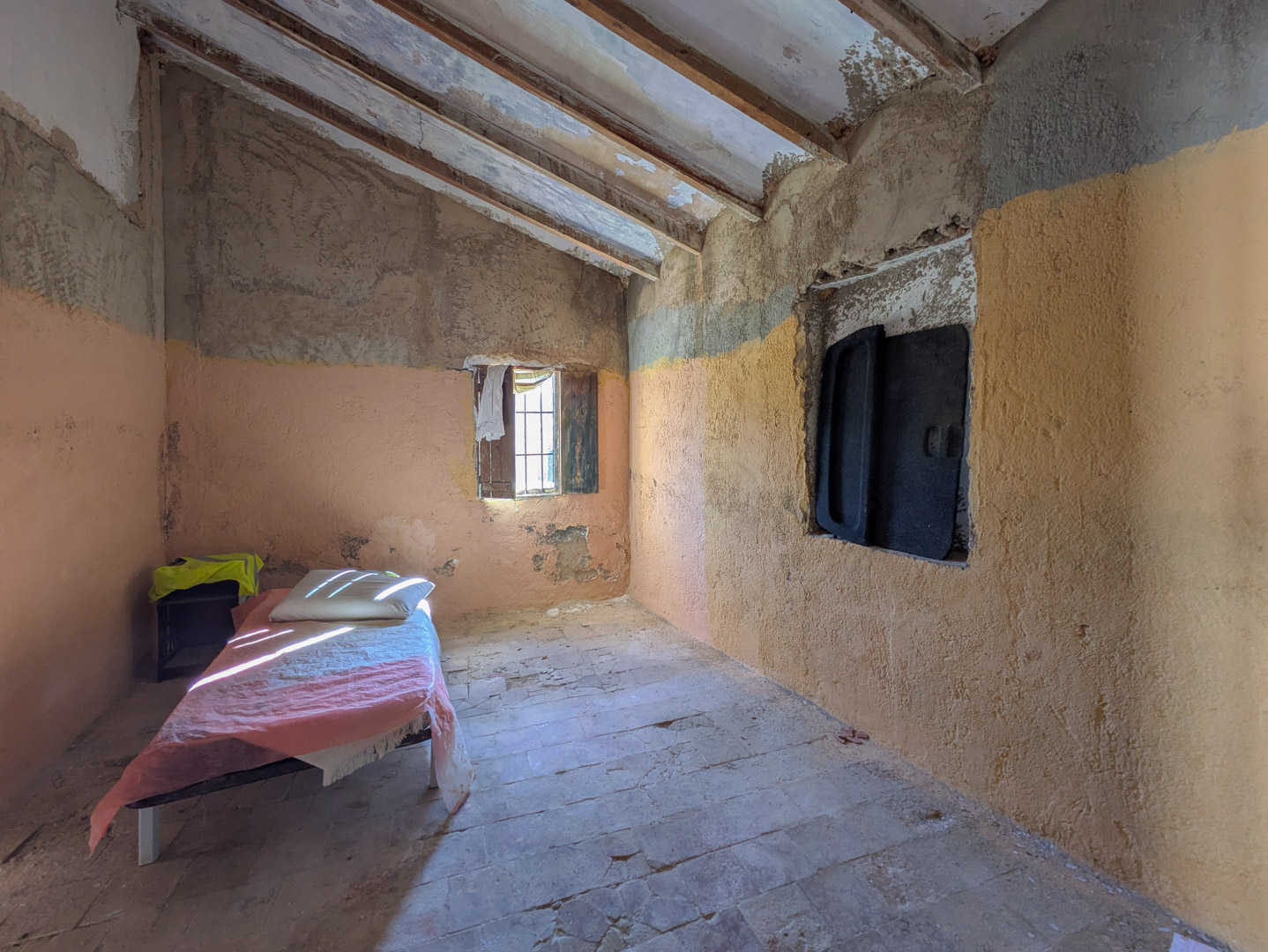 4628JAV Traditionele finca met bijhorende grondstukken te koop in Pinosol-Las Laderas, Jávea