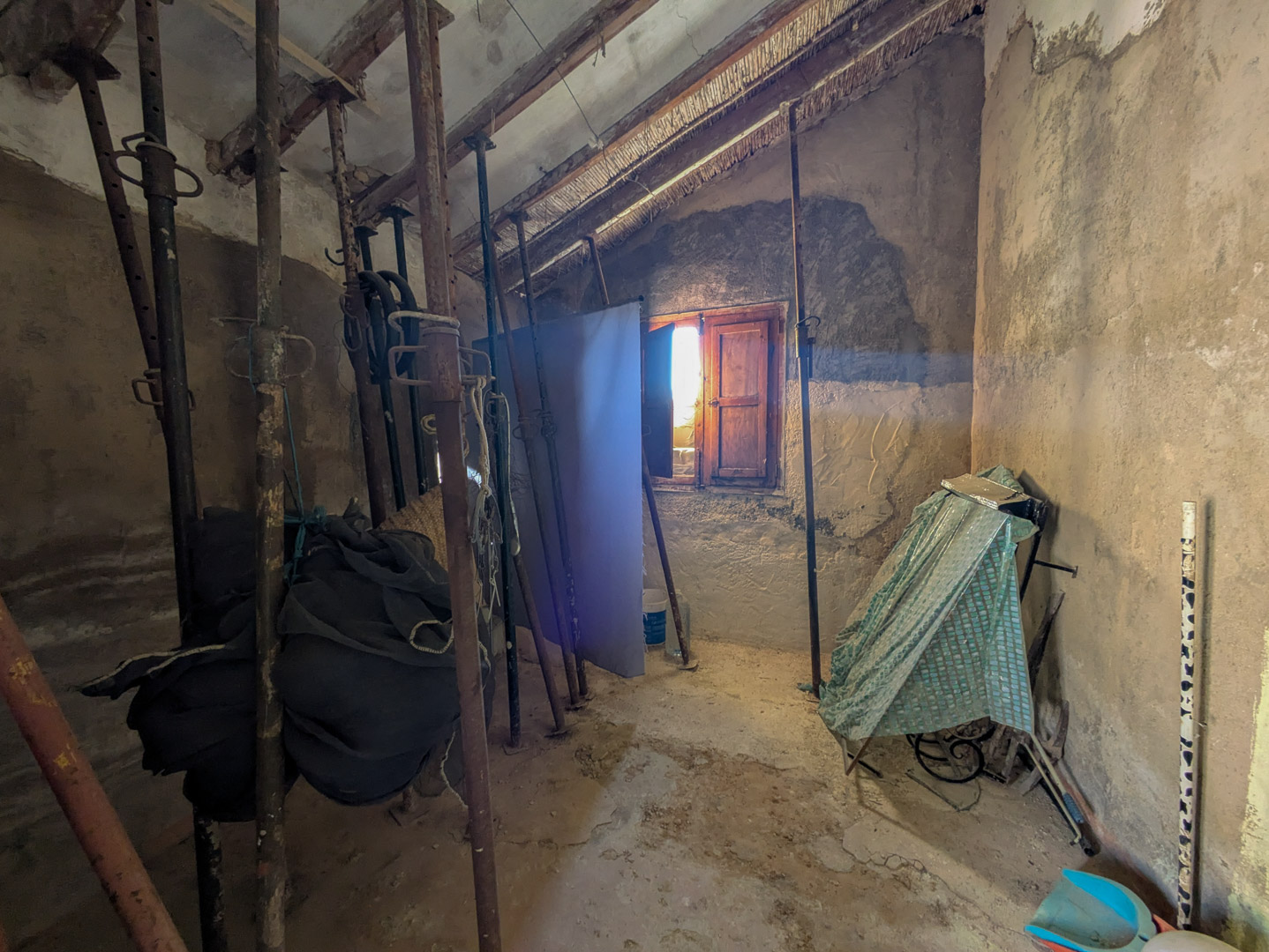 4628JAV Traditionele finca met bijhorende grondstukken te koop in Pinosol-Las Laderas, Jávea