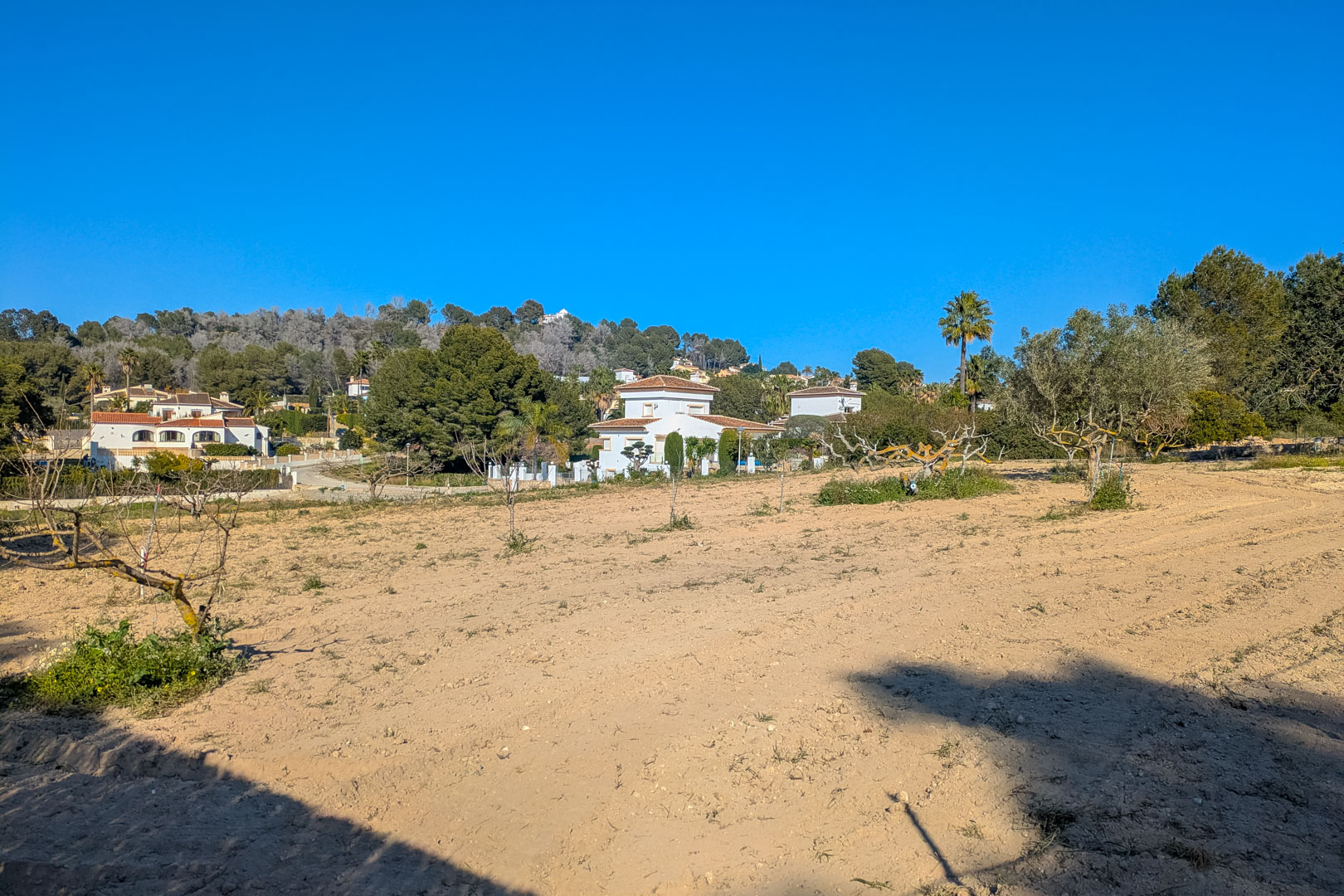 4628JAV Traditionele finca met bijhorende grondstukken te koop in Pinosol-Las Laderas, Jávea