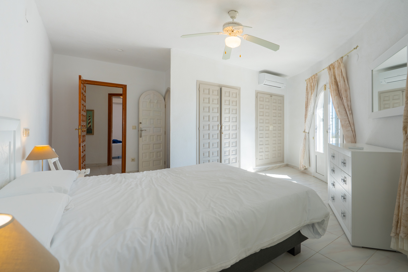 C4XY4635BELL Ruime villa met panoramisch zeezicht te koop in Cumbre del Sol, Benitachell
