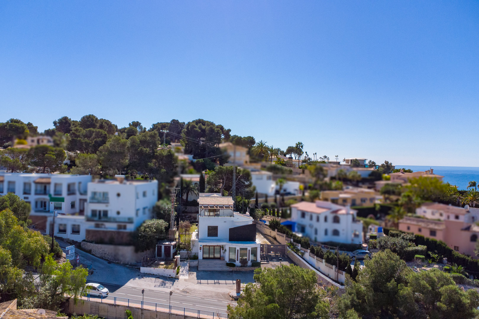 4636BEN_0100 C4XY4636BEN Ruim commercieel pand met woning te koop in Moraira-Benissa
