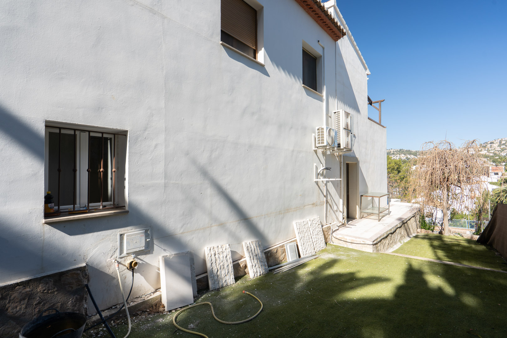 4636BEN_093 C4XY4636BEN Ruim commercieel pand met woning te koop in Moraira-Benissa