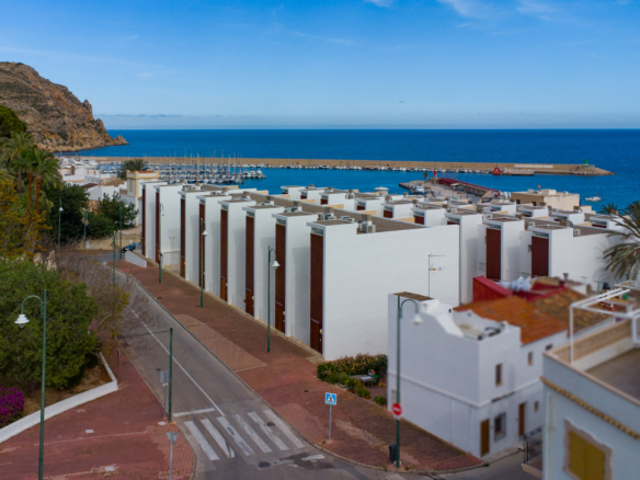 4642JAV Appartement op de begane grond, op een steenworp afstand van de zee en de haven van Jávea, met verhuurvergunning, te koop