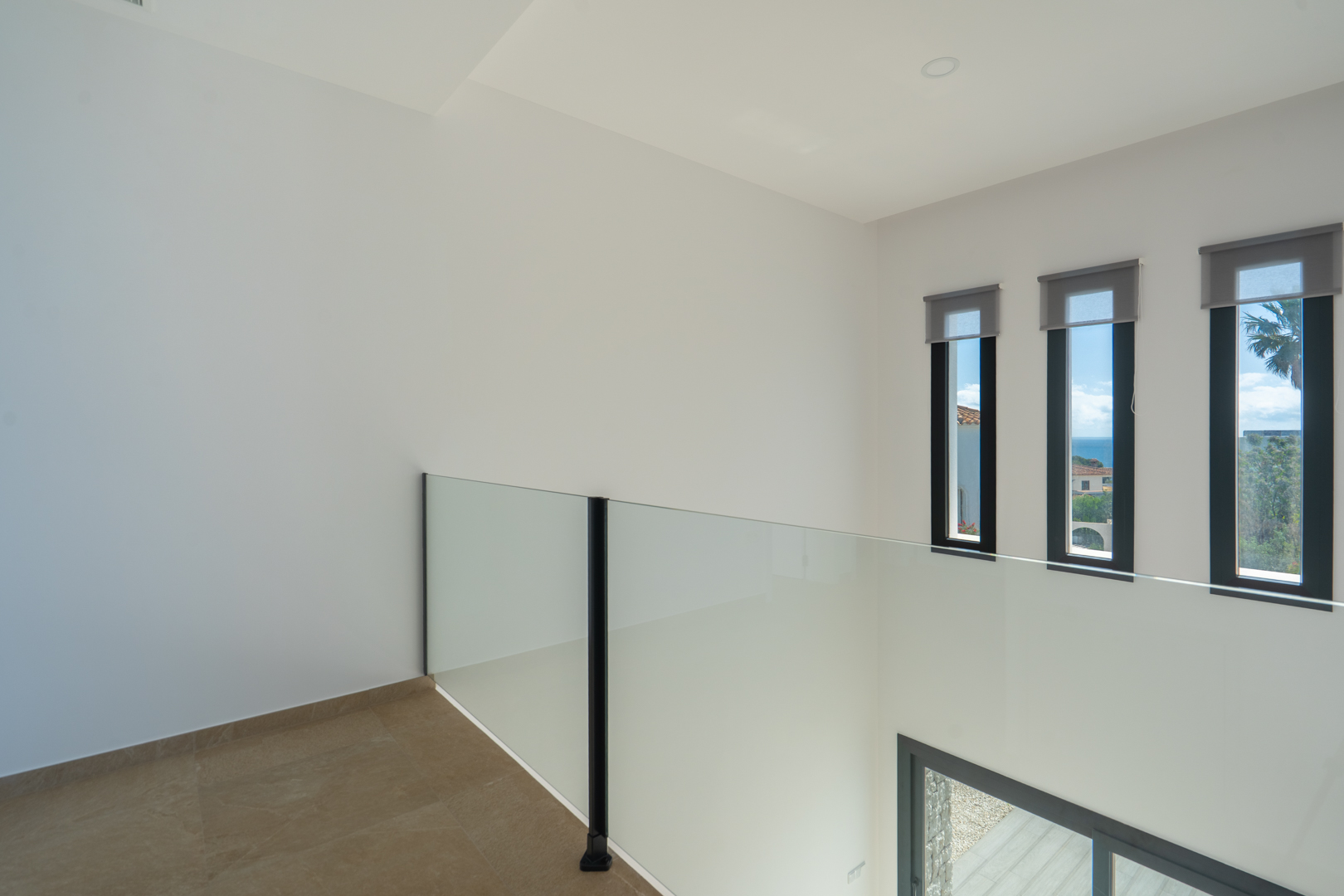 4644BEN Nieuwbouw villa met zeezicht op vlak grondstuk van 1715 m2 te koop in La Fustera, Benissa