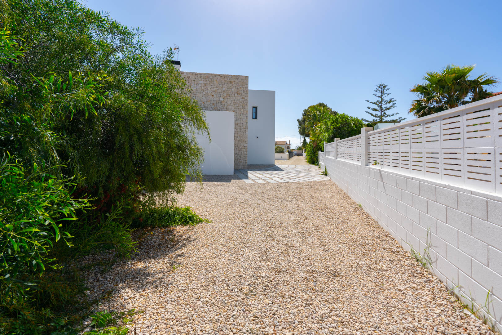4644BEN Nieuwbouw villa met zeezicht op vlak grondstuk van 1715 m2 te koop in La Fustera, Benissa