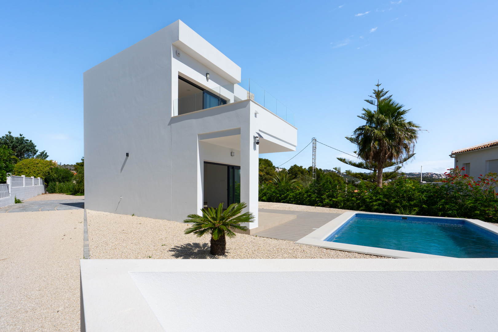 4644BEN Nieuwbouw villa met zeezicht op vlak grondstuk van 1715 m2 te koop in La Fustera, Benissa
