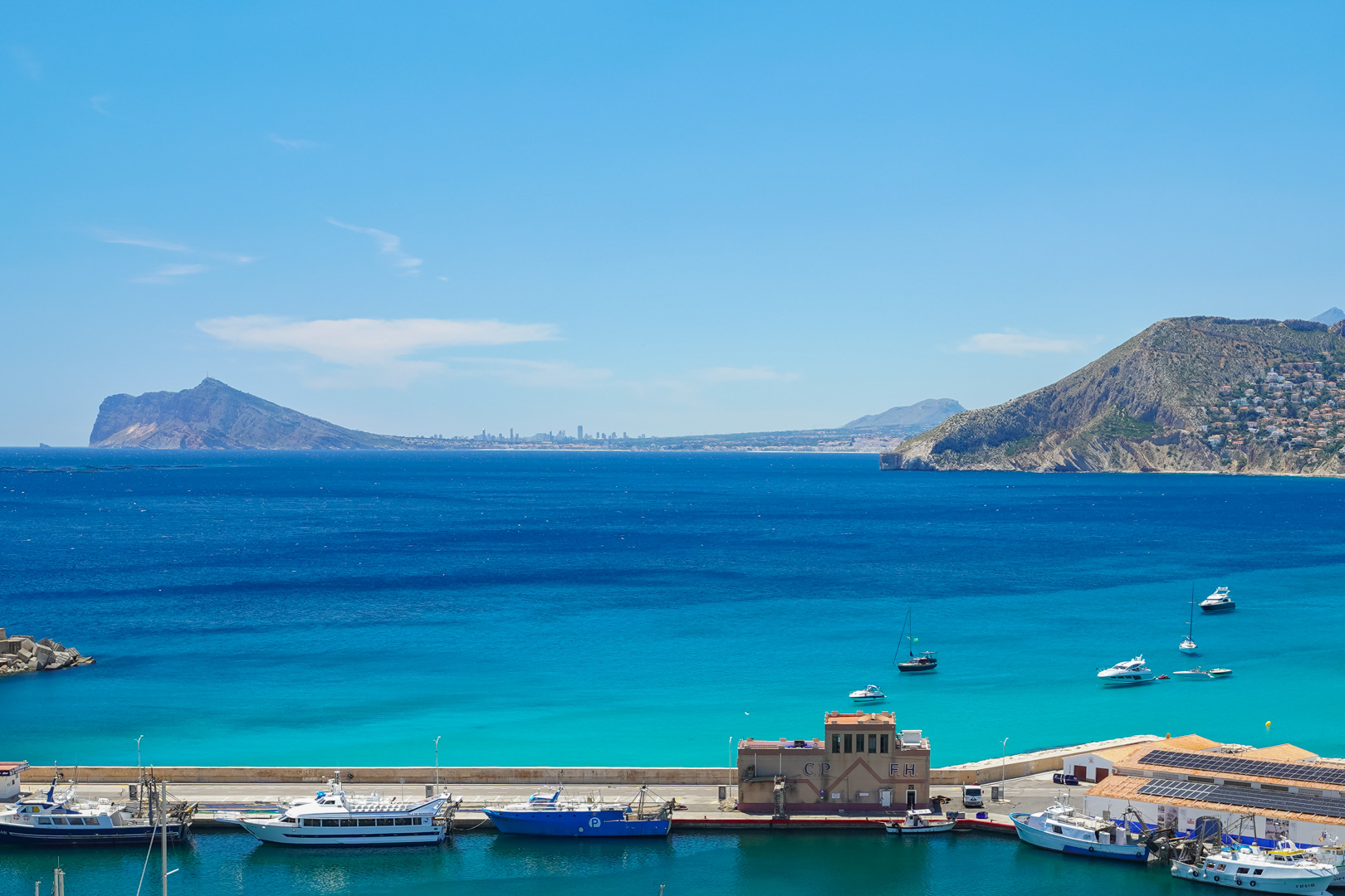 C4XY4655CAL Eerstelijns penthouse met panoramisch zeezicht te koop in de haven van Calpe