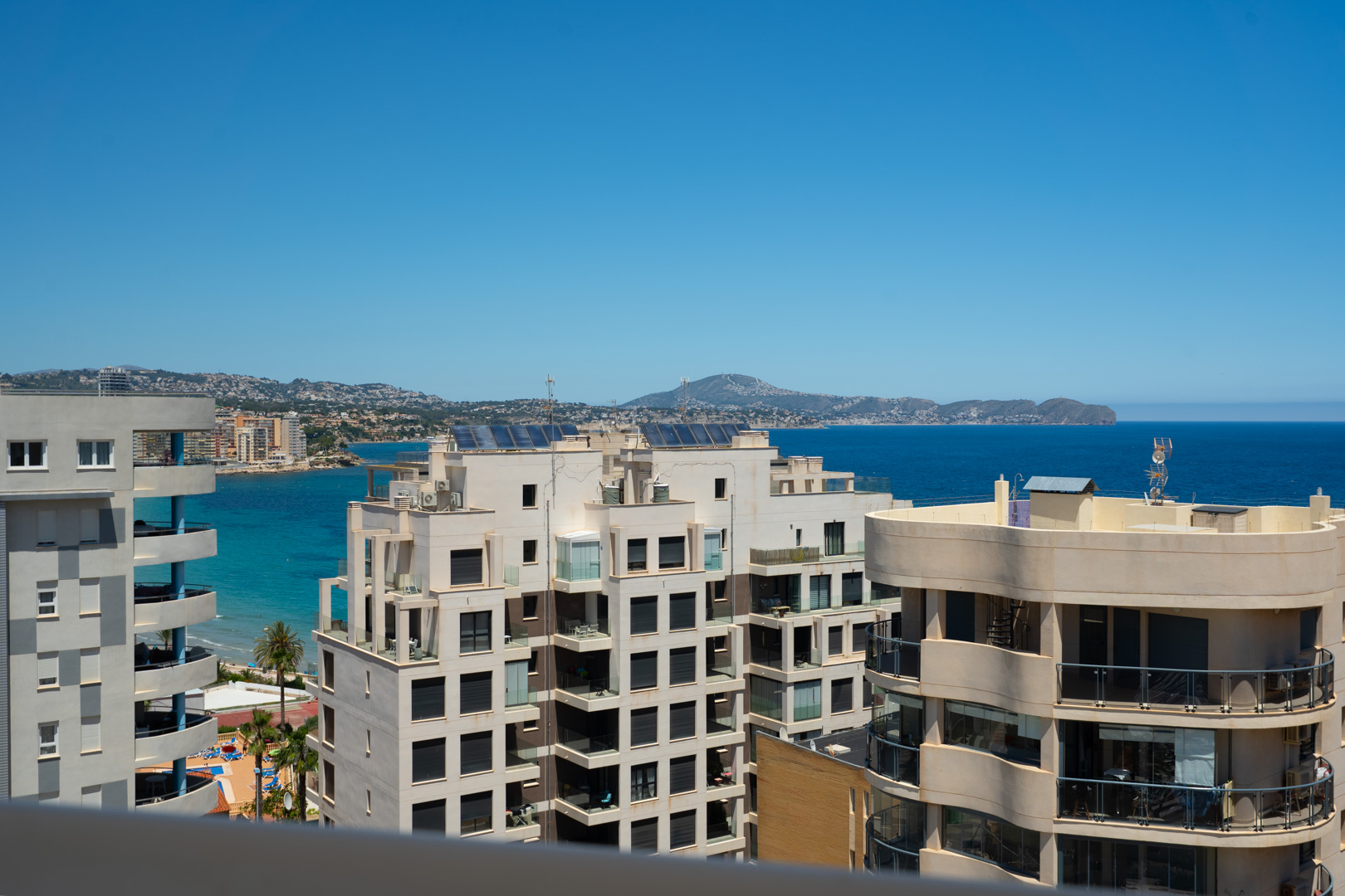 C4XY4655CAL Eerstelijns penthouse met panoramisch zeezicht te koop in de haven van Calpe