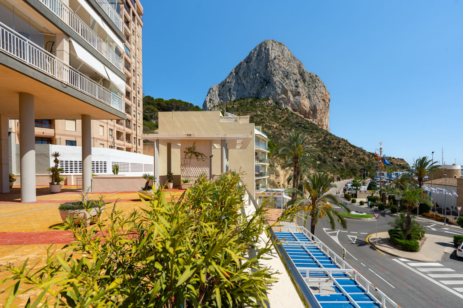 C4XY4655CAL Eerstelijns penthouse met panoramisch zeezicht te koop in de haven van Calpe
