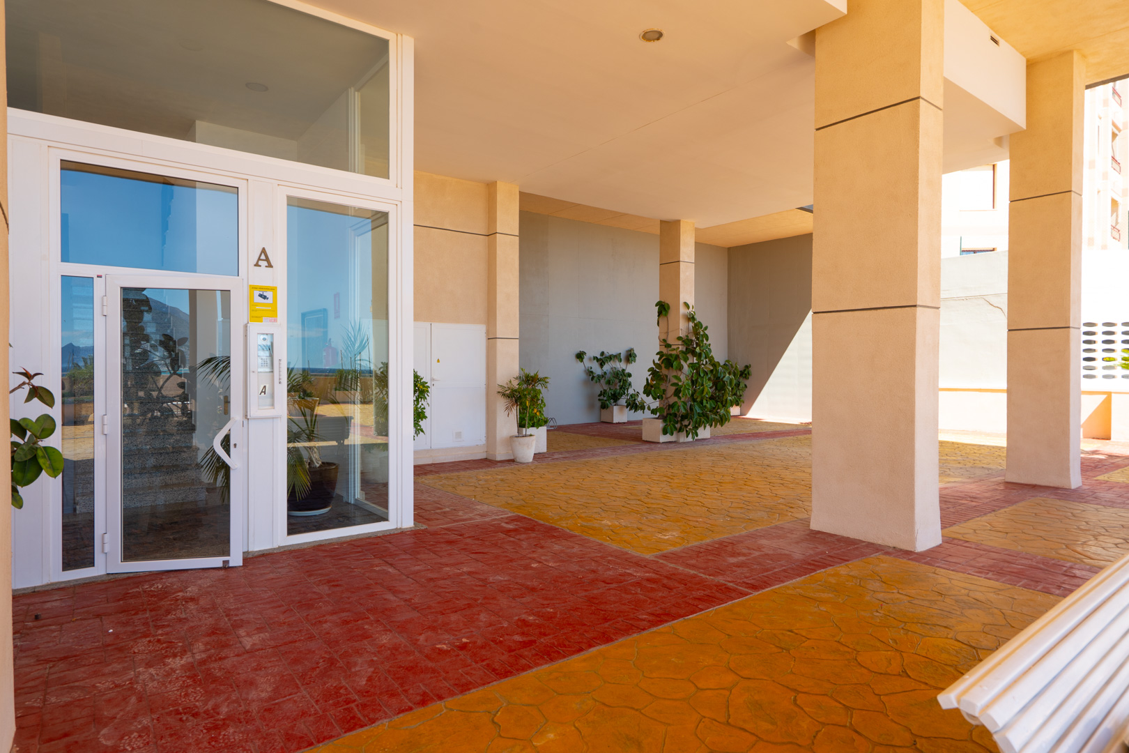 C4XY4655CAL Eerstelijns penthouse met panoramisch zeezicht te koop in de haven van Calpe