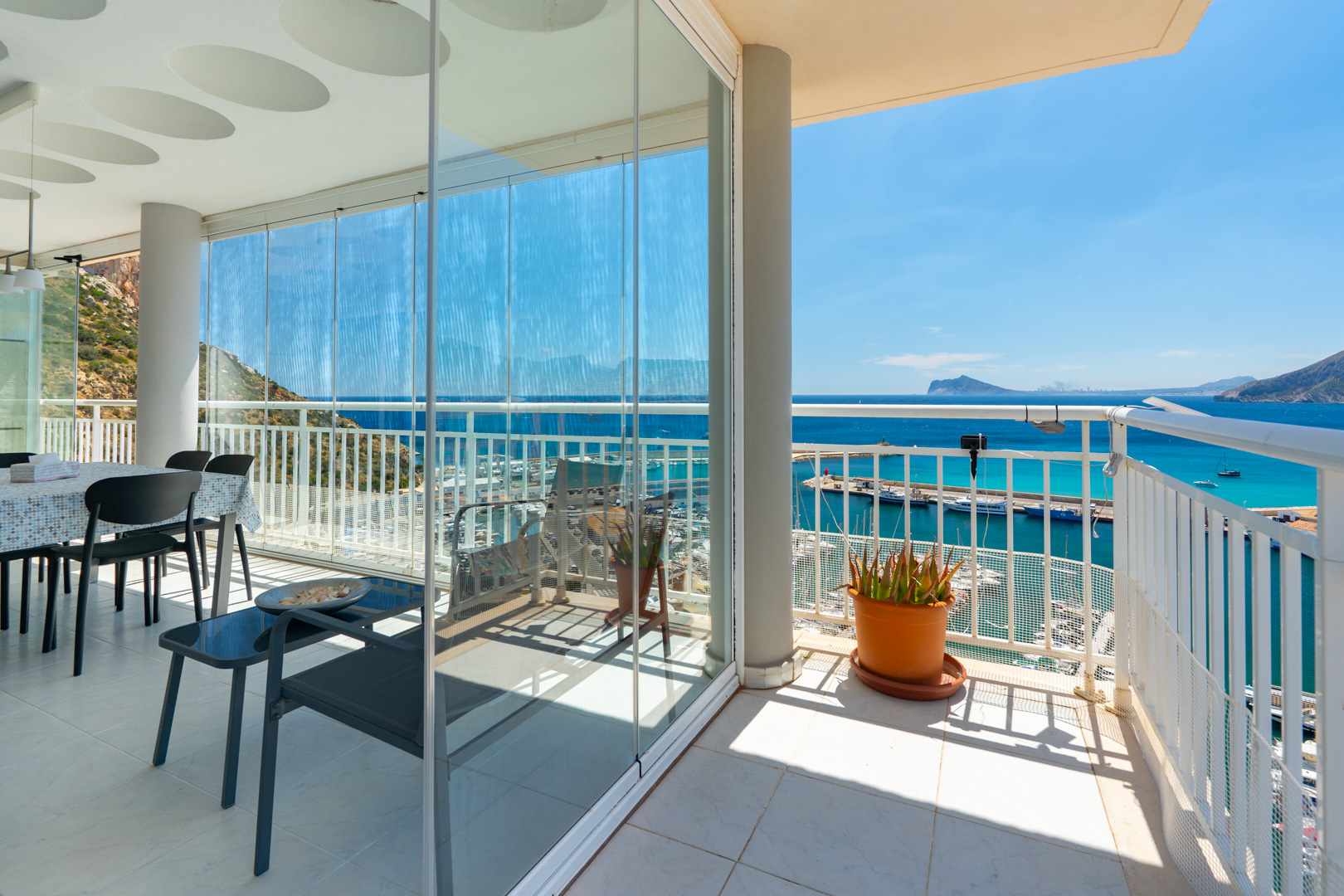 C4XY4656CAL Eerstelijns penthouse met zeezicht te koop op 200 m van het strand in Calpe