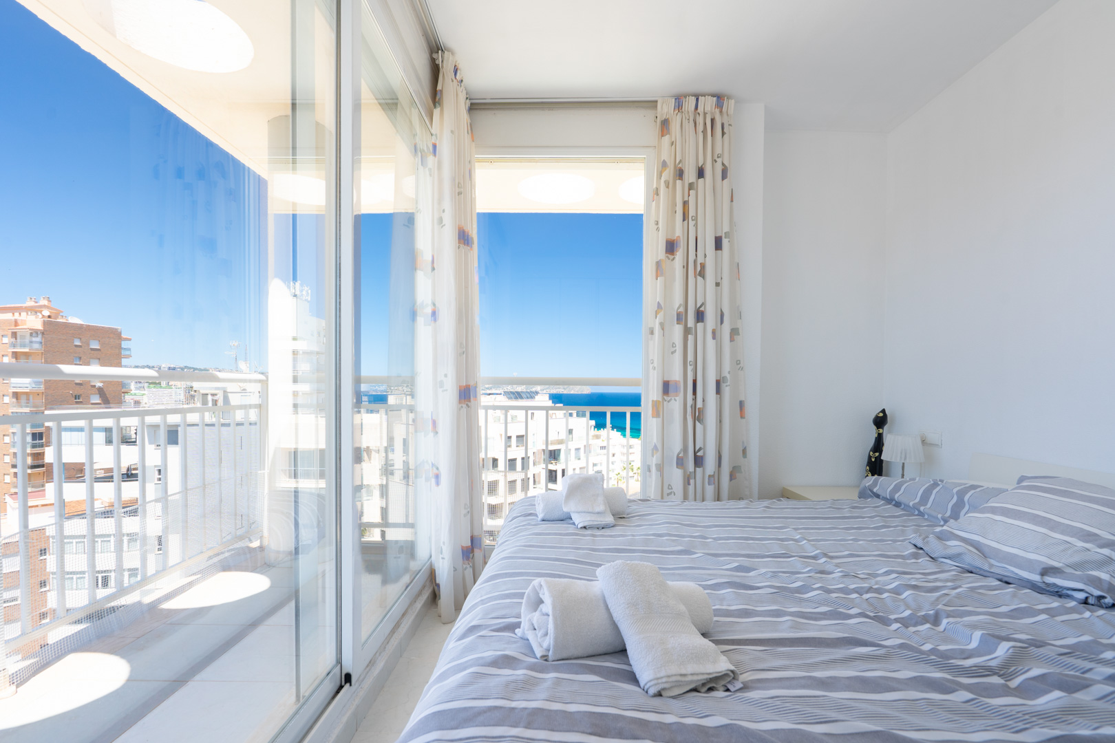 C4XY4656CAL Eerstelijns penthouse met zeezicht te koop op 200 m van het strand in Calpe
