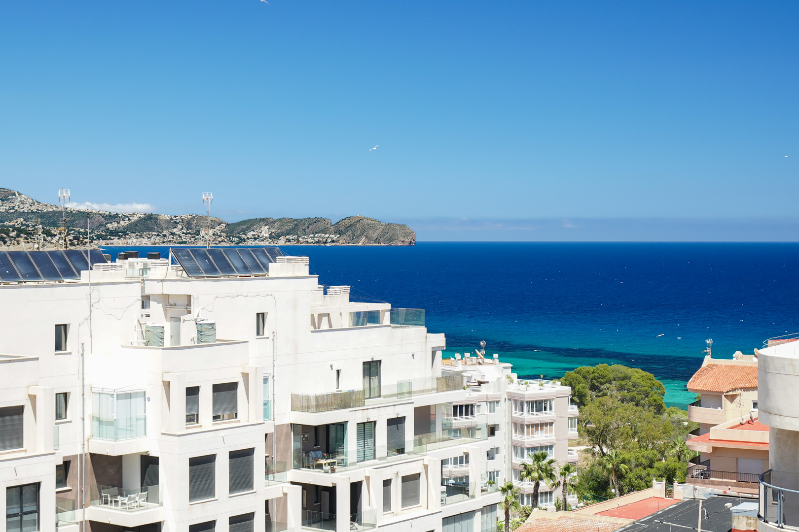 C4XY4656CAL Eerstelijns penthouse met zeezicht te koop op 200 m van het strand in Calpe