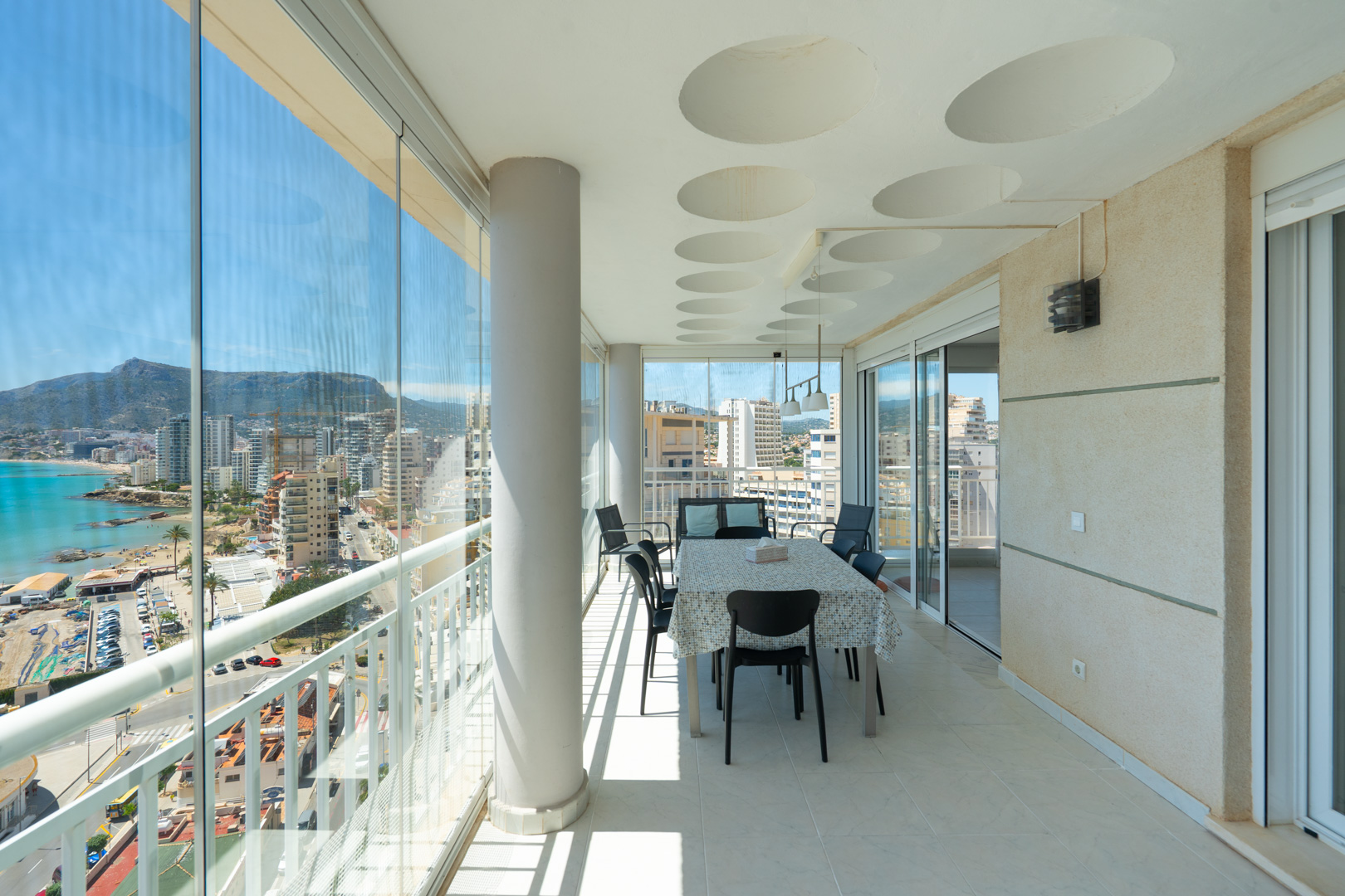 C4XY45657CAL Twee aangrenzende eerstelijns penthouses met panoramisch zeezicht en mogelijkheid tot unificatie te koop in Calpe