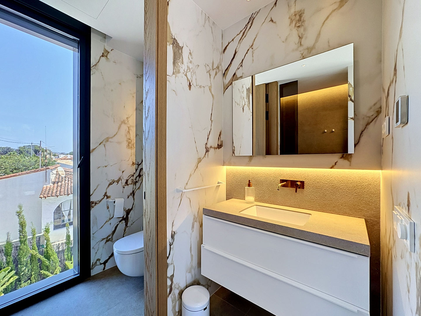 C3XY7123CAL Luxe villa met uitzicht op zee te koop in Calpe