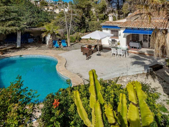 8272MOR Traditionele villa te koop in Moraira