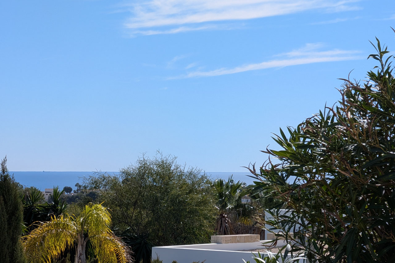 8318BEN-15 8318BEN Villa met renovatieproject en uitzicht op zee te koop in Benissa.