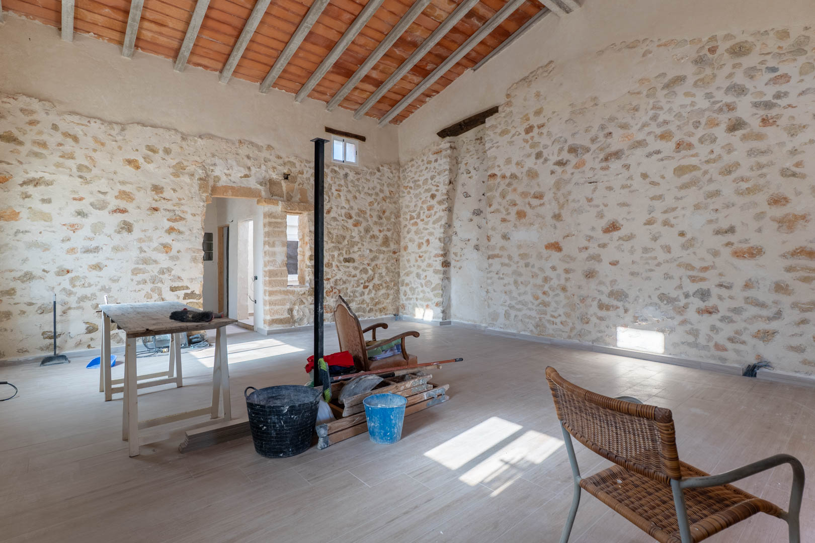 8320GAT Villa, momenteel in renovatie en in mediterrane stijl, te koop in Gata de Gorgos.