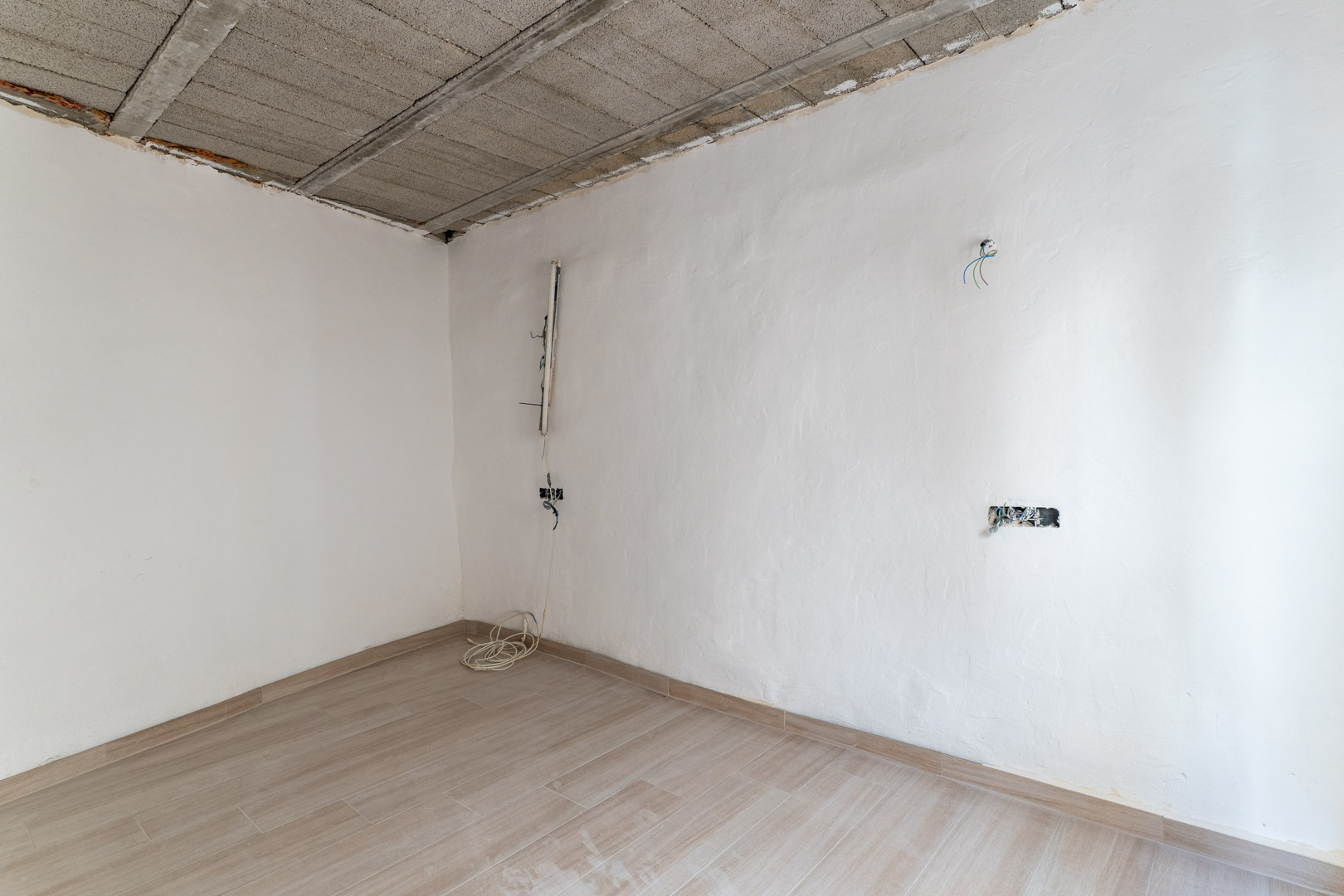 8320GAT Villa, momenteel in renovatie en in mediterrane stijl, te koop in Gata de Gorgos.