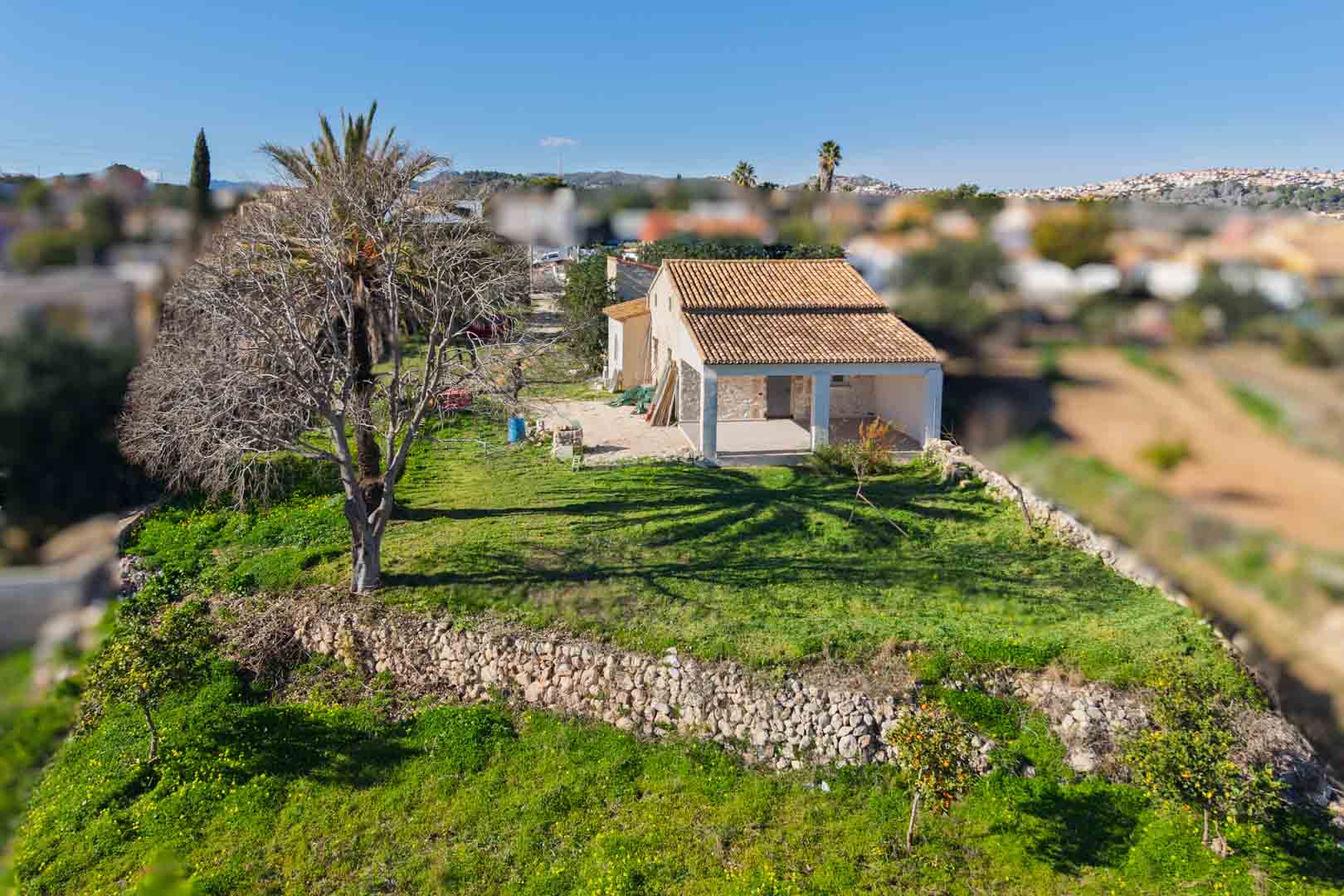 8320GAT Villa, momenteel in renovatie en in mediterrane stijl, te koop in Gata de Gorgos.