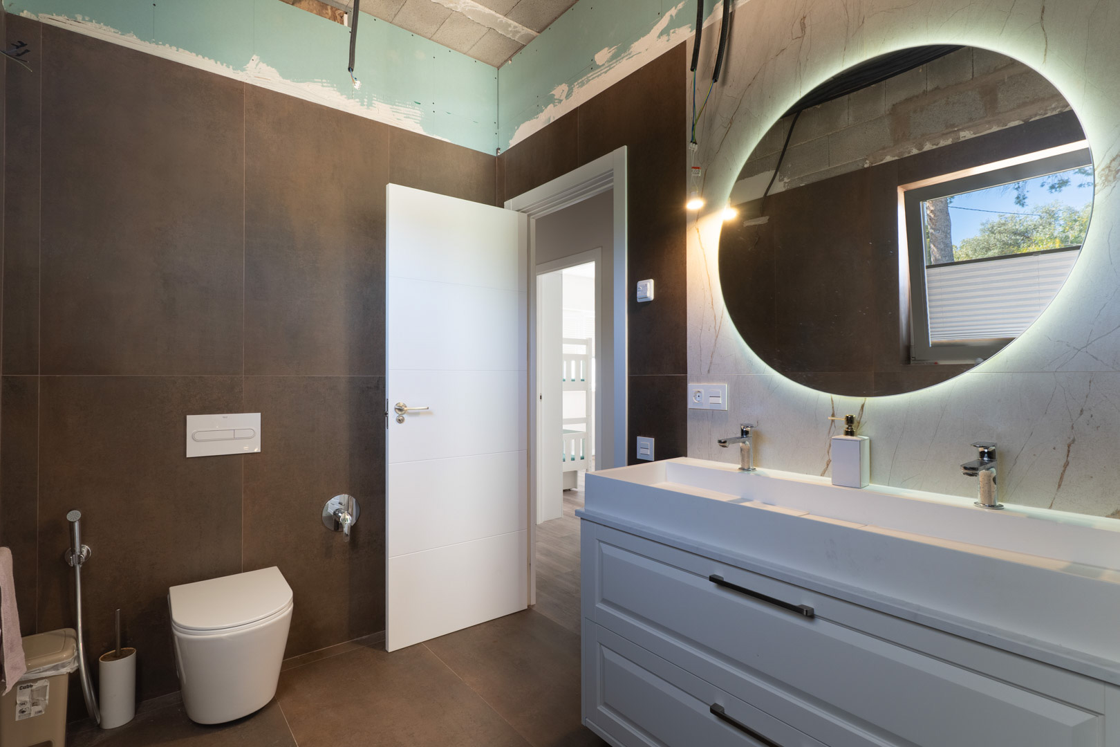 8329CAL Moderne villa, nog af te werken, te koop in Calpe.