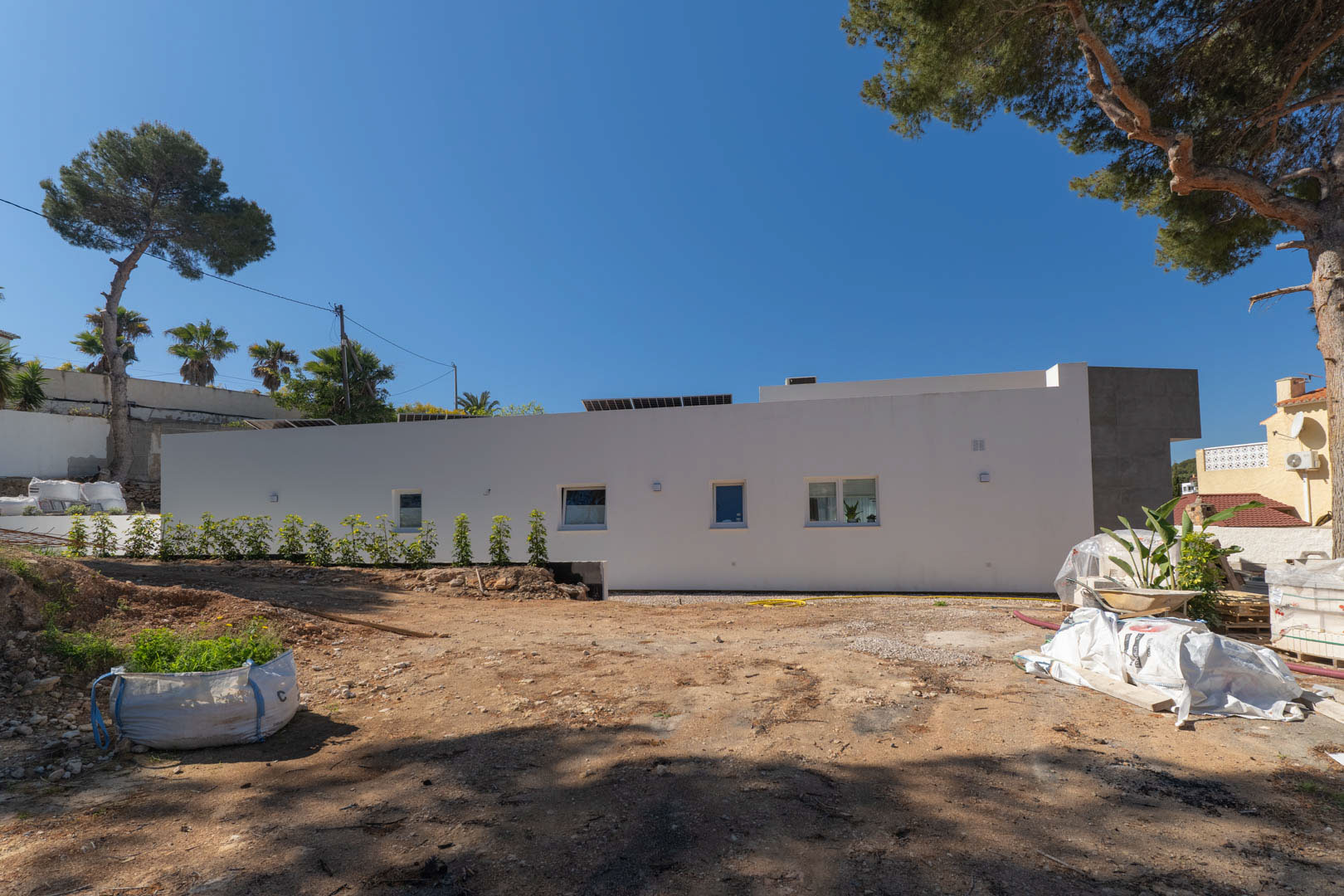 8329CAL Moderne villa, nog af te werken, te koop in Calpe.