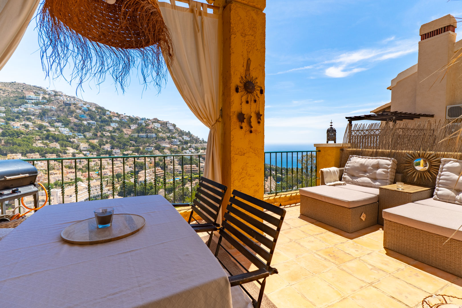 8335ALT_012 C4XY8335ALT Geschakelde woning met zeezicht te koop in Altea Hills