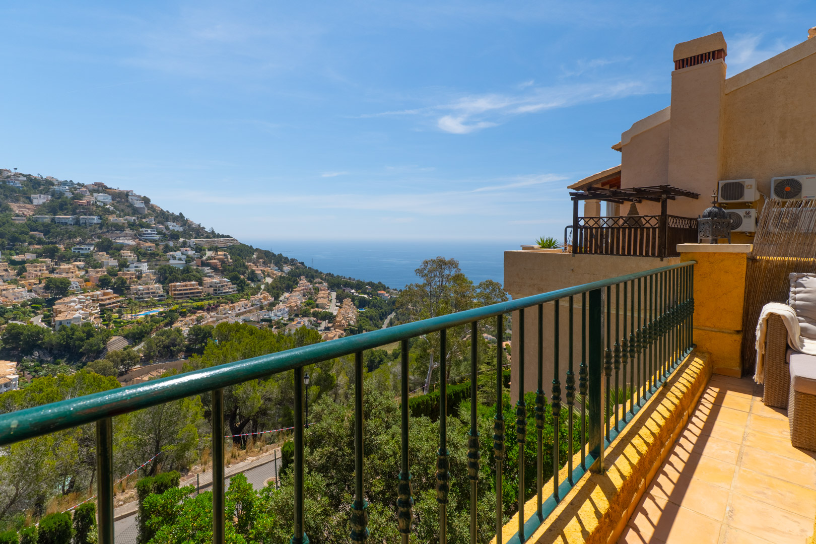 8335ALT_014 C4XY8335ALT Geschakelde woning met zeezicht te koop in Altea Hills
