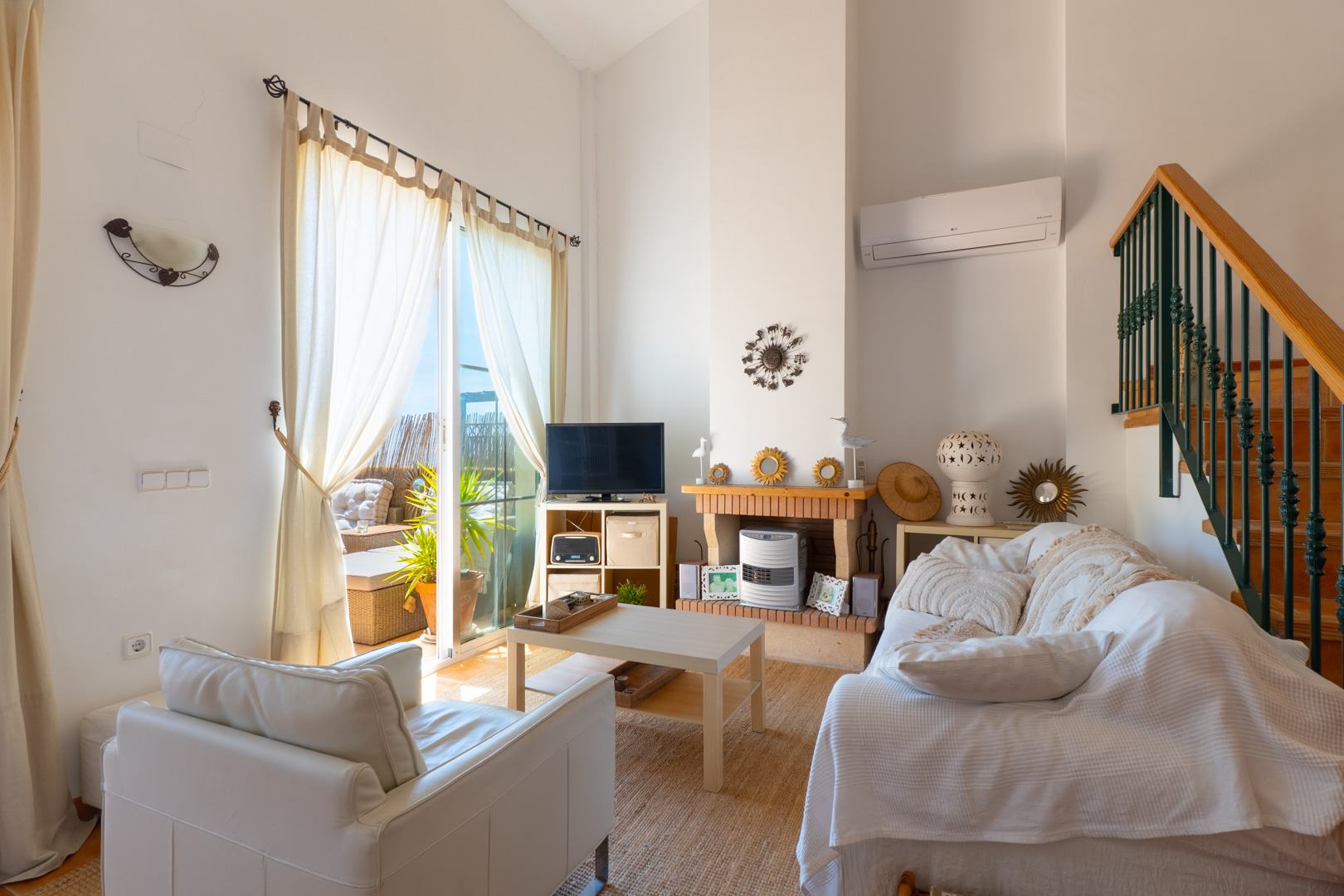 8335ALT_020 C4XY8335ALT Geschakelde woning met zeezicht te koop in Altea Hills