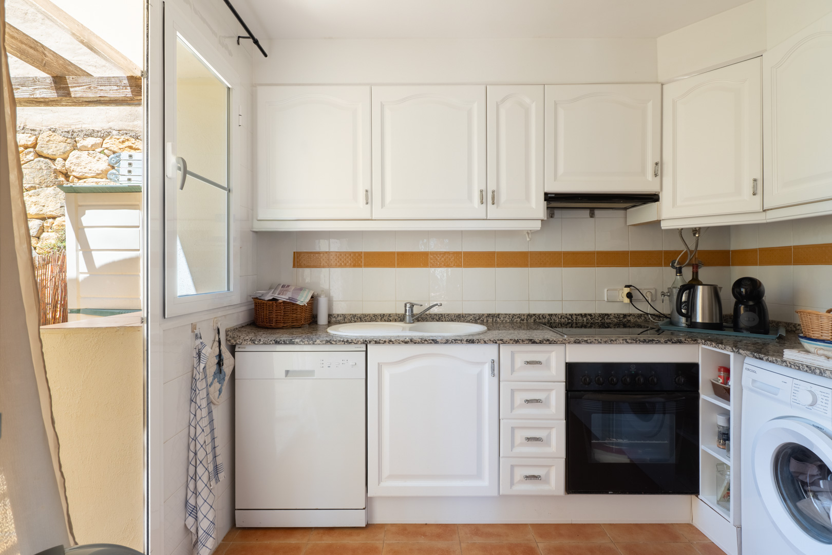 8335ALT_032 C4XY8335ALT Geschakelde woning met zeezicht te koop in Altea Hills