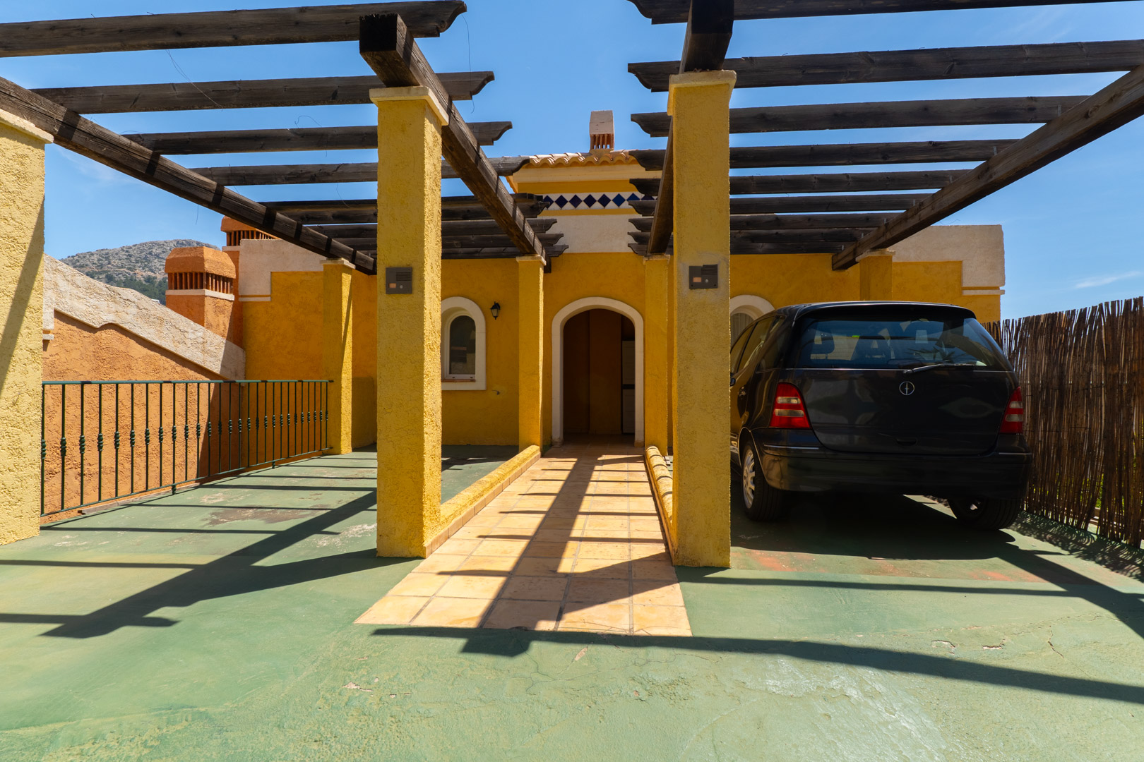 8335ALT_062 C4XY8335ALT Geschakelde woning met zeezicht te koop in Altea Hills