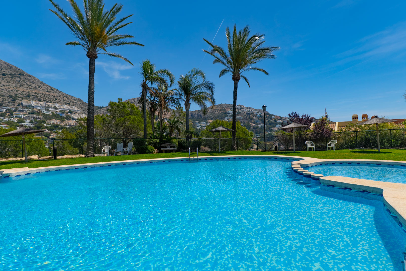 8335ALT_068 C4XY8335ALT Geschakelde woning met zeezicht te koop in Altea Hills