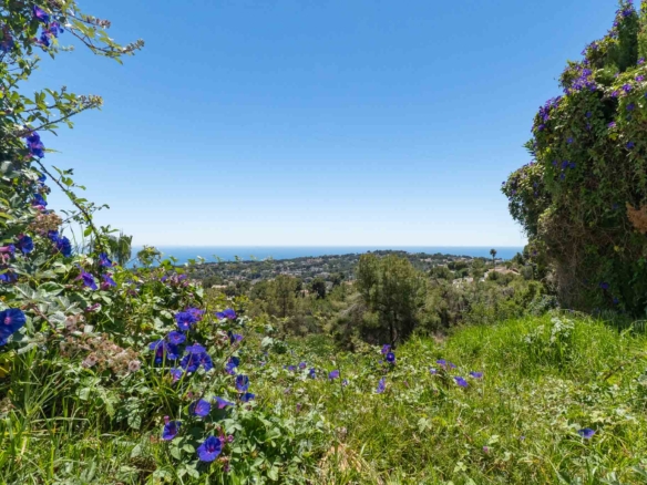 8338MOR Perceel met zeezicht te koop in Moraira