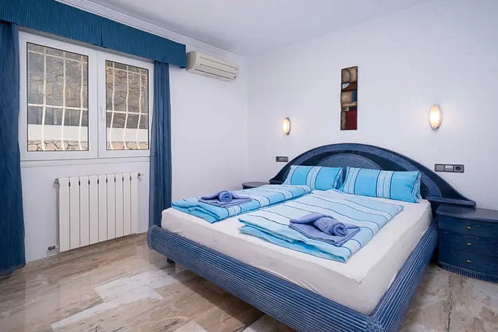 9001MOR-14 9001MOR Villa met zwembad en zeezicht te koop in Moraira.