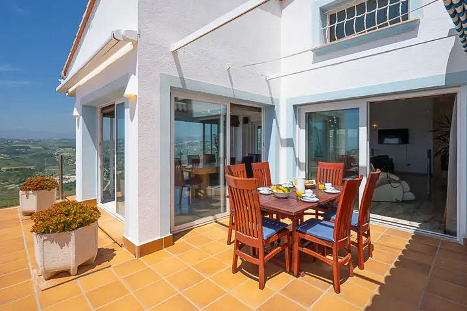 9001MOR-24 9001MOR Villa met zwembad en zeezicht te koop in Moraira.