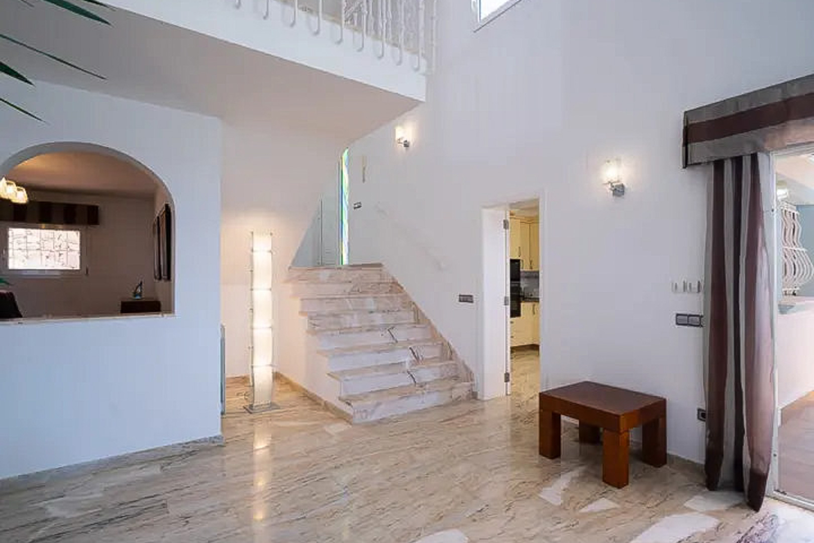 9001MOR-7 9001MOR Villa met zwembad en zeezicht te koop in Moraira.